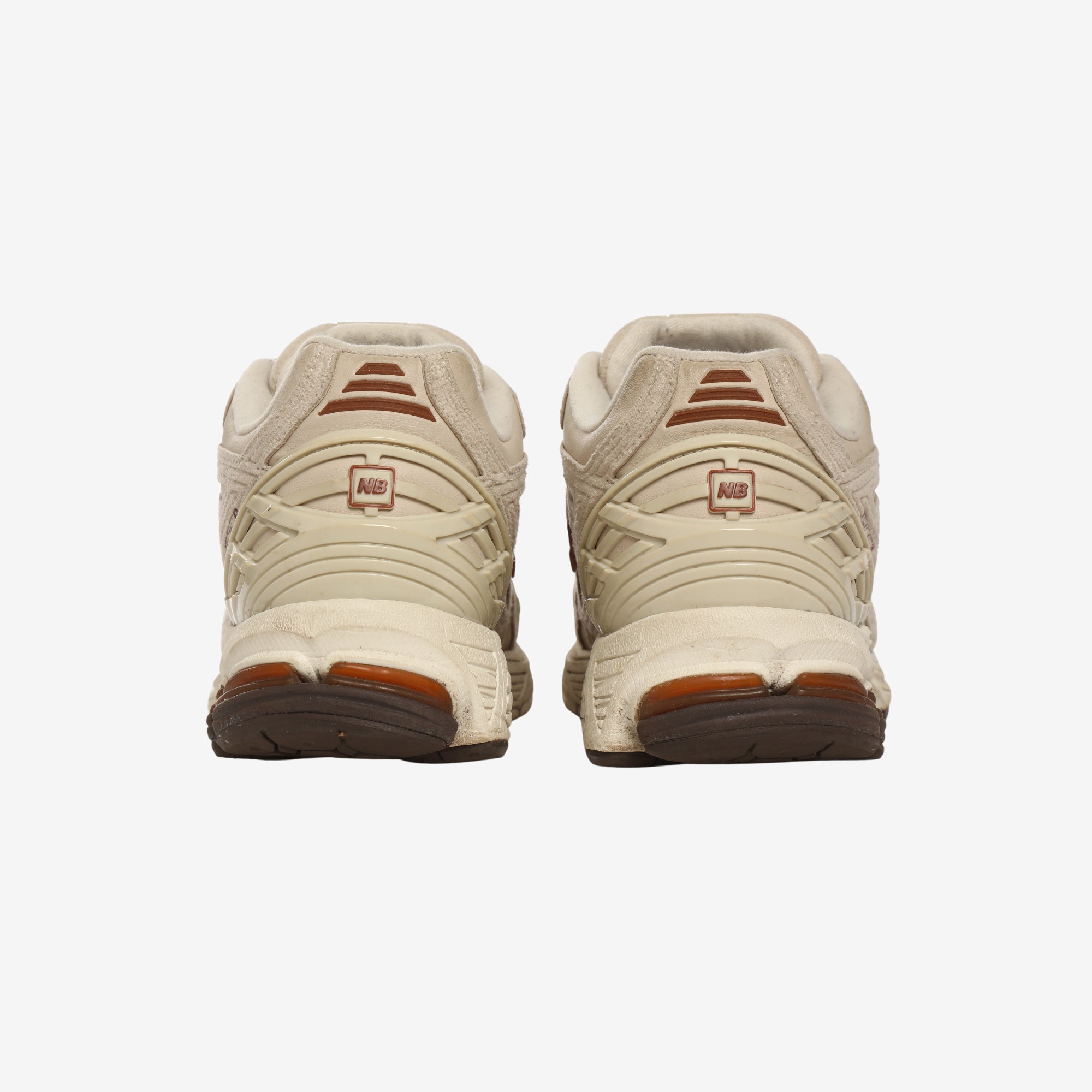 1906R Sneakers