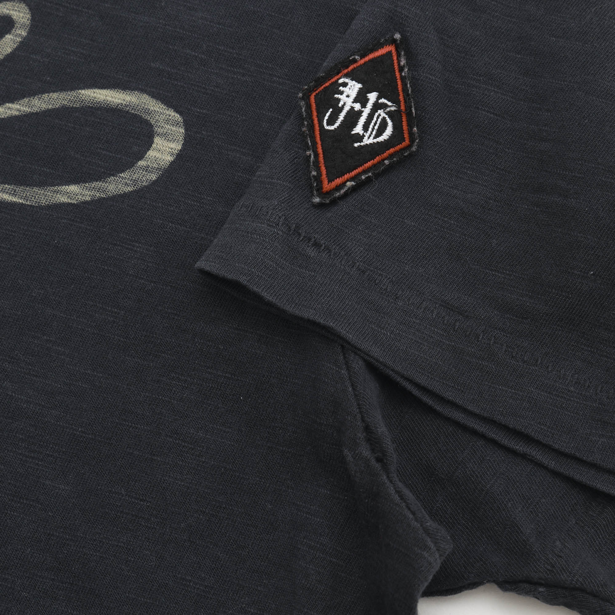 Vellocette Tee