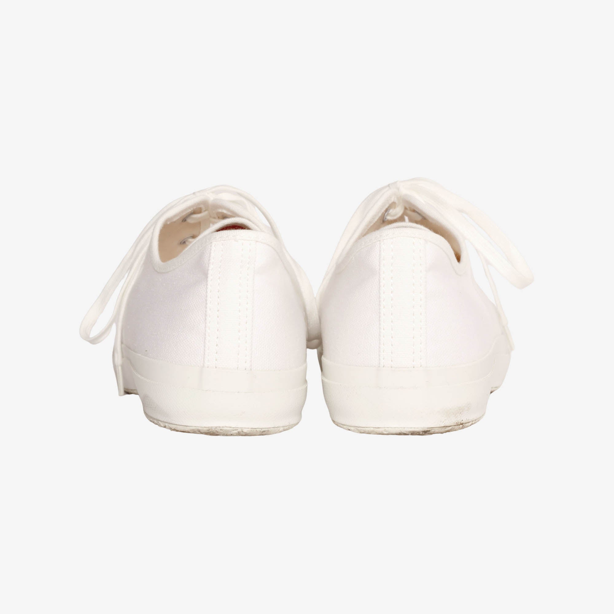 Court Canvas Sneakers