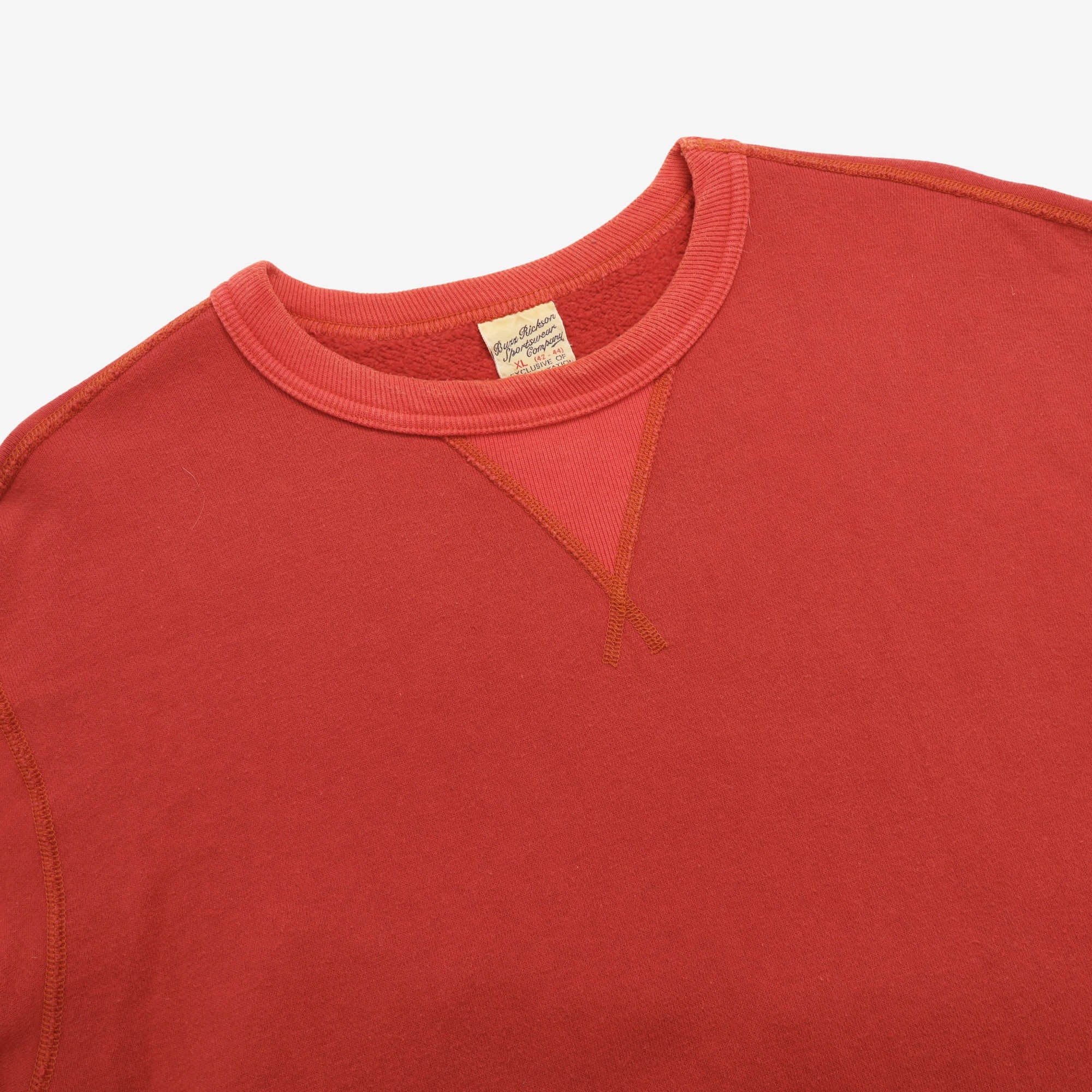 Single V Needle Sweatshirt
