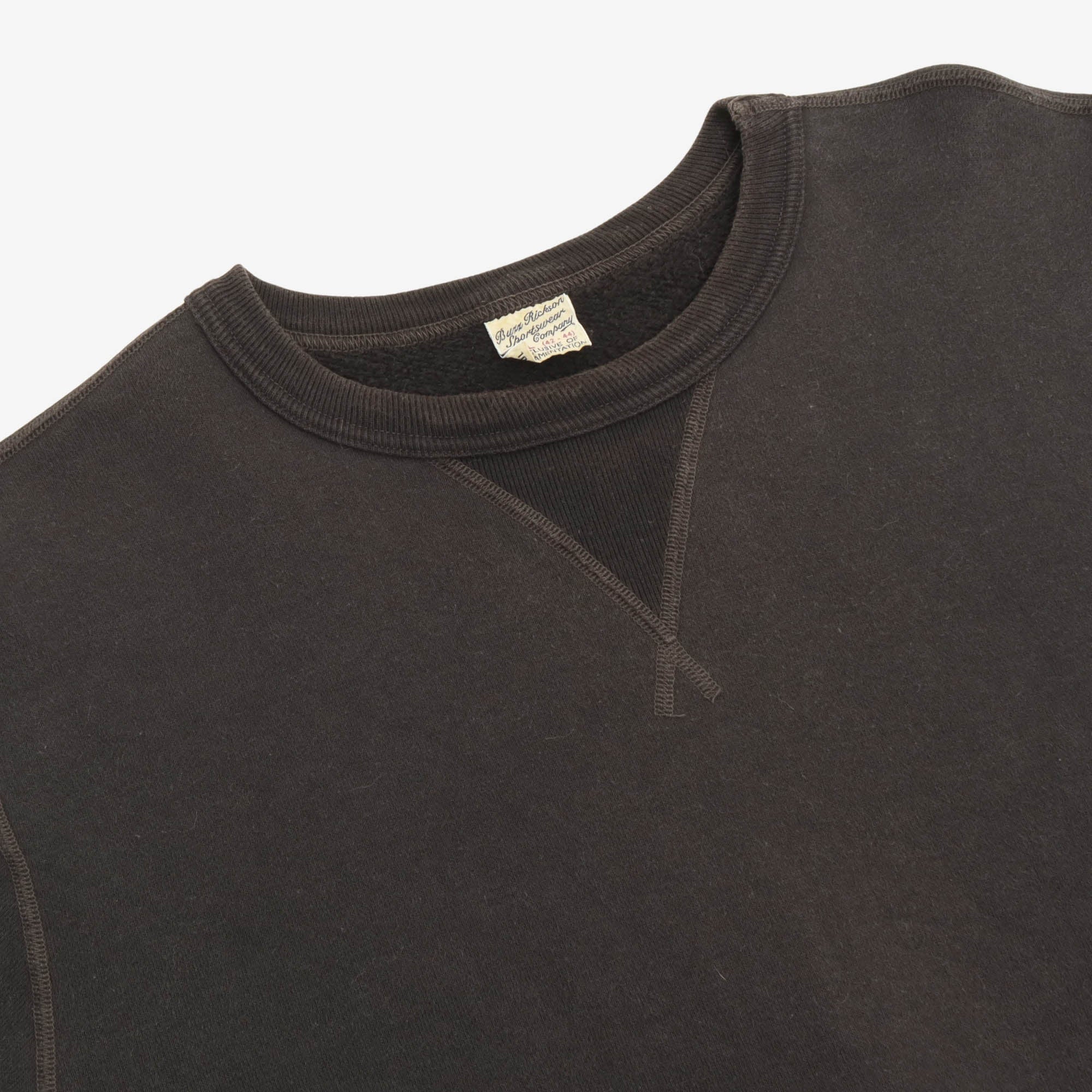 4 Needle Plain Sweatshirt