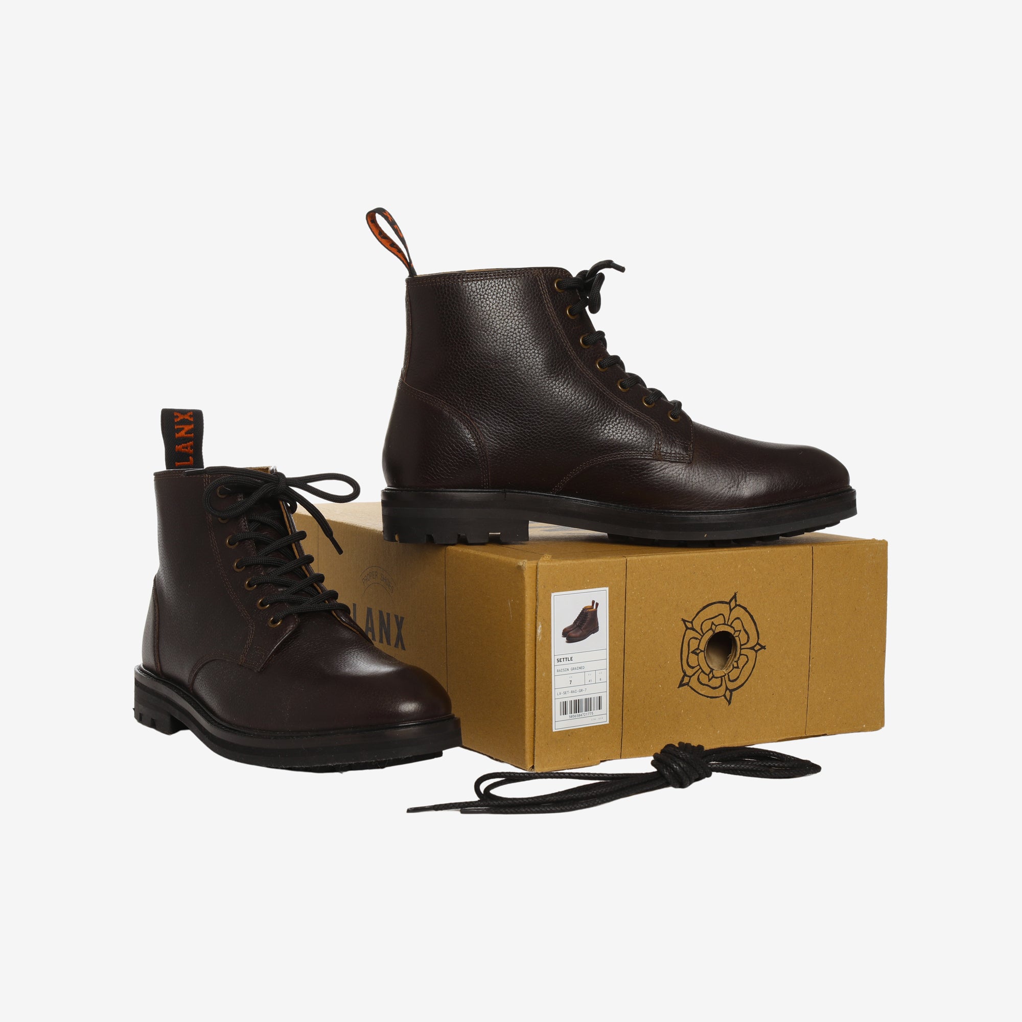 Settle Grained Derby Boots