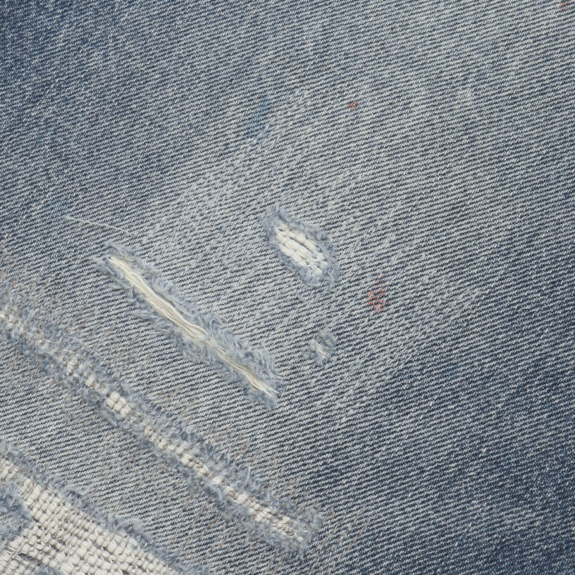 Vintage Classic Fit Distressed Denim (35W X 28L)