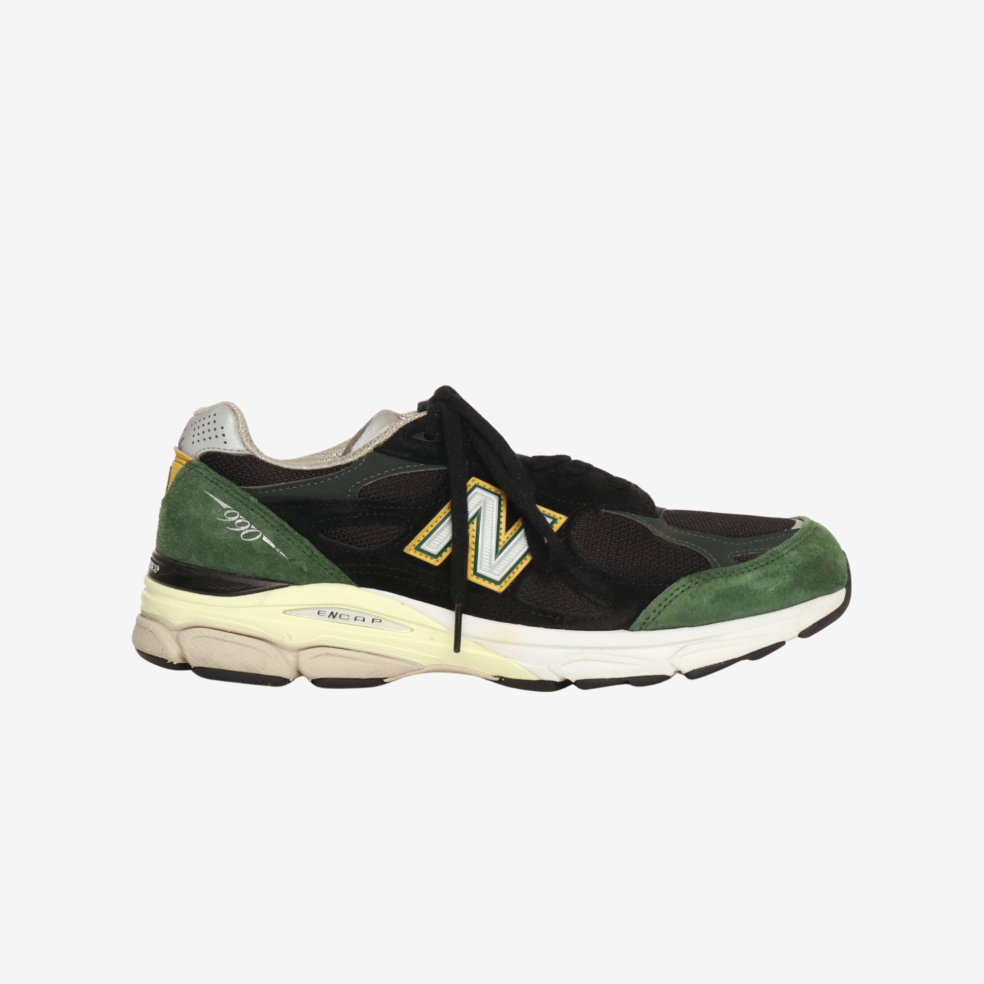 990V3 Sneaker