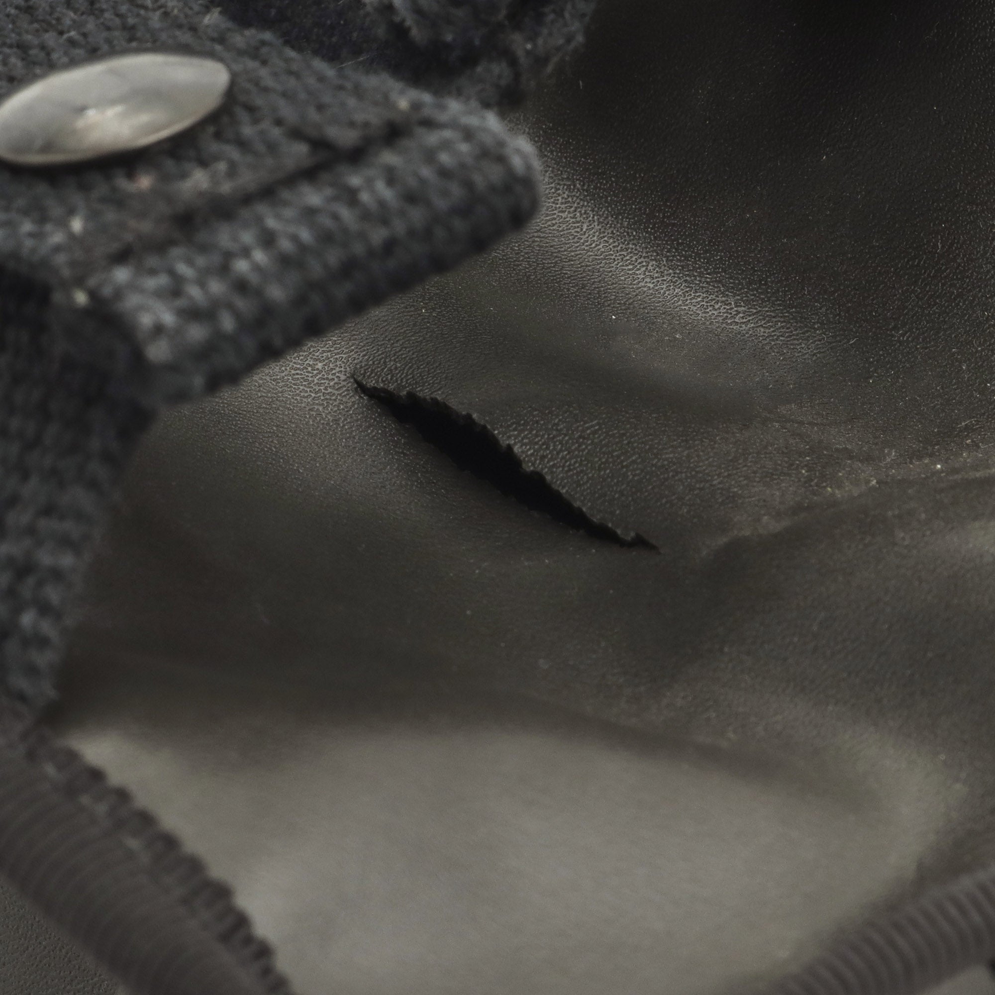 Rubberized Supender Pouch