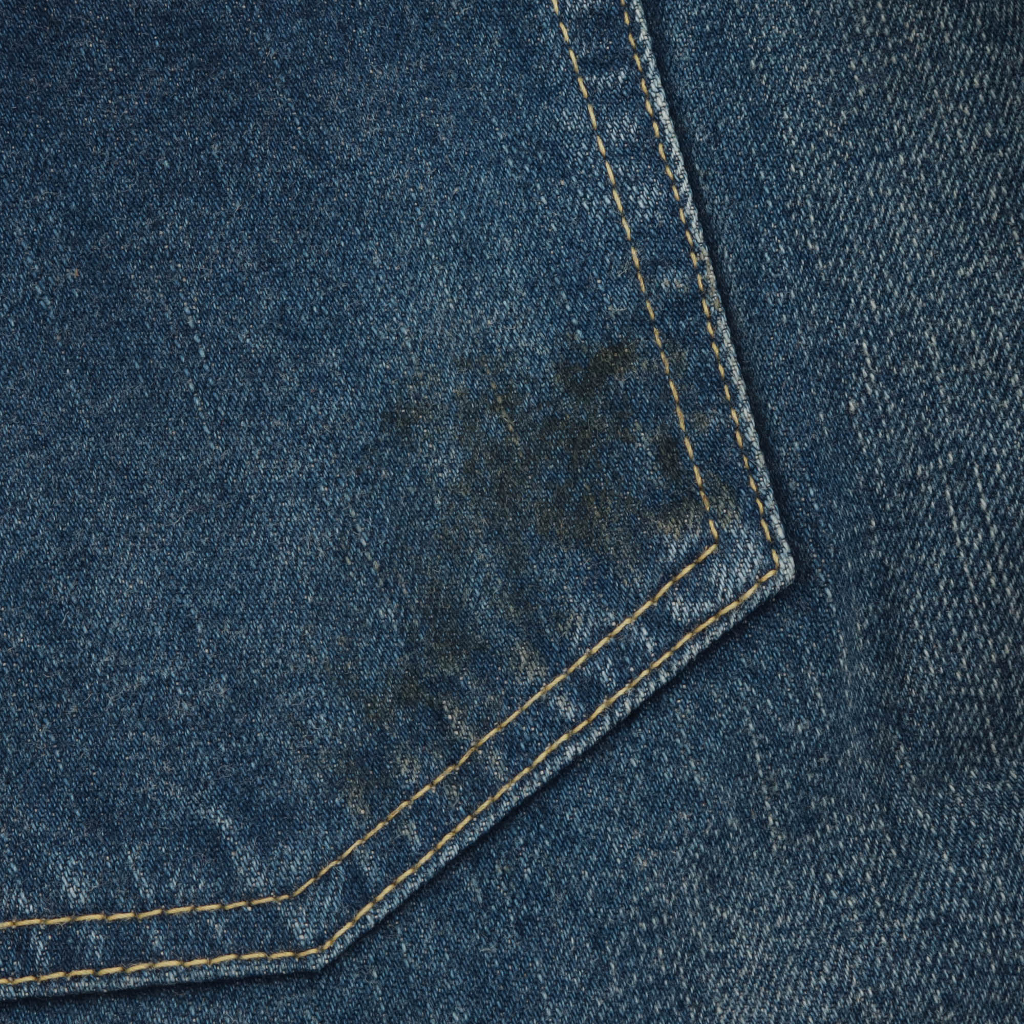 Lot 1101 Loose Straight Denim (32W X 31L)