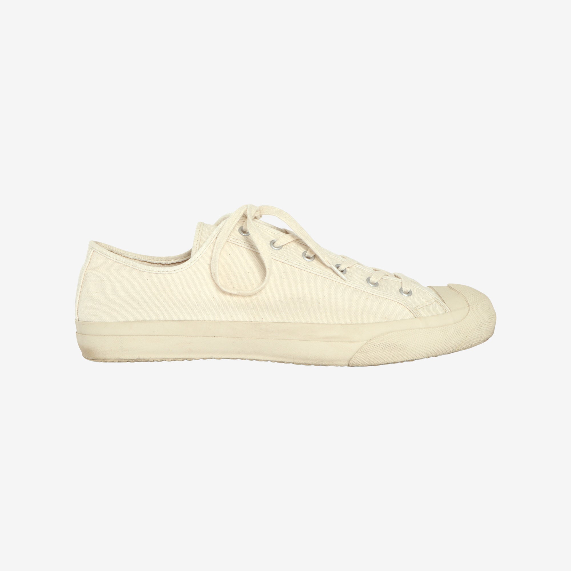 Court Canvas Sneakers