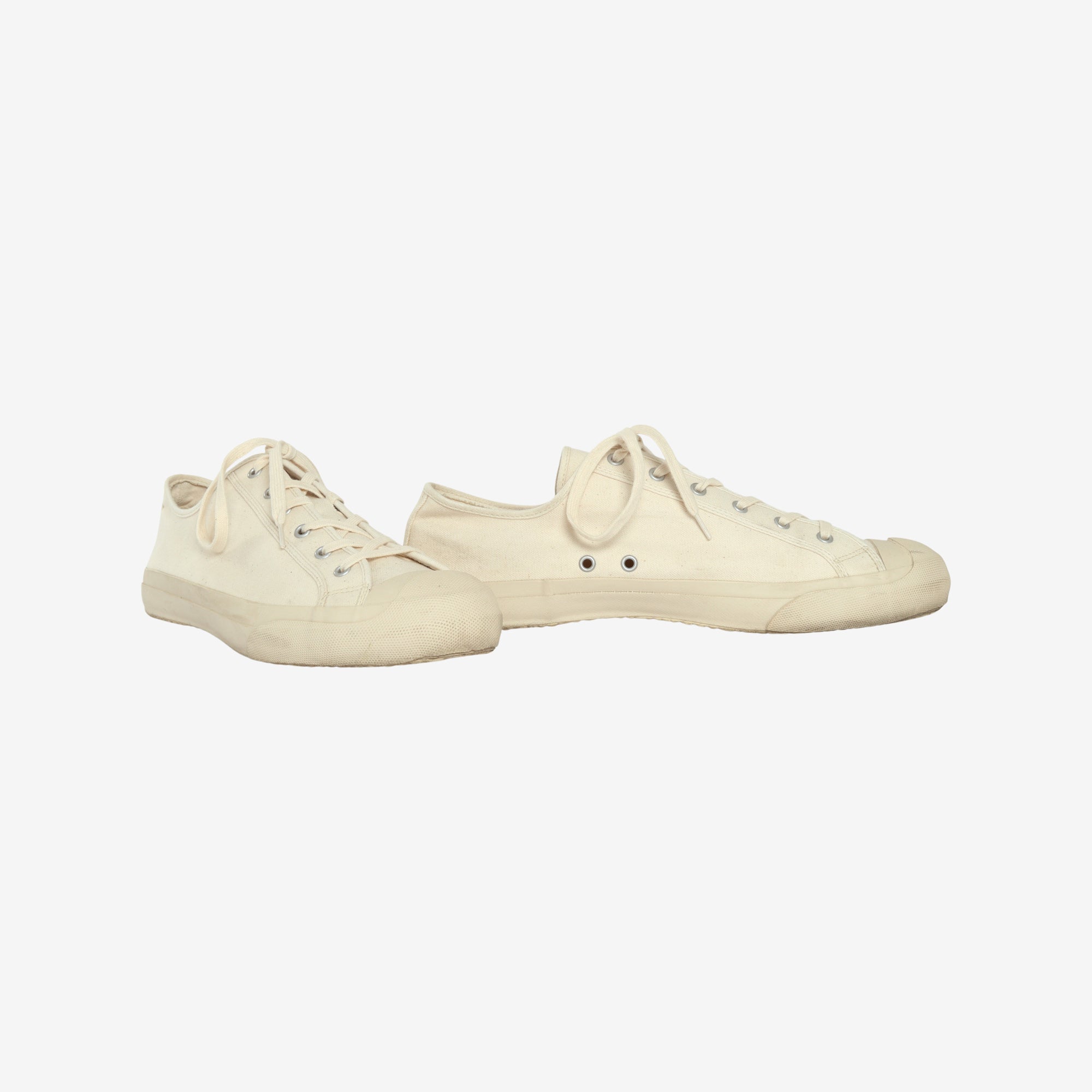 Court Canvas Sneakers