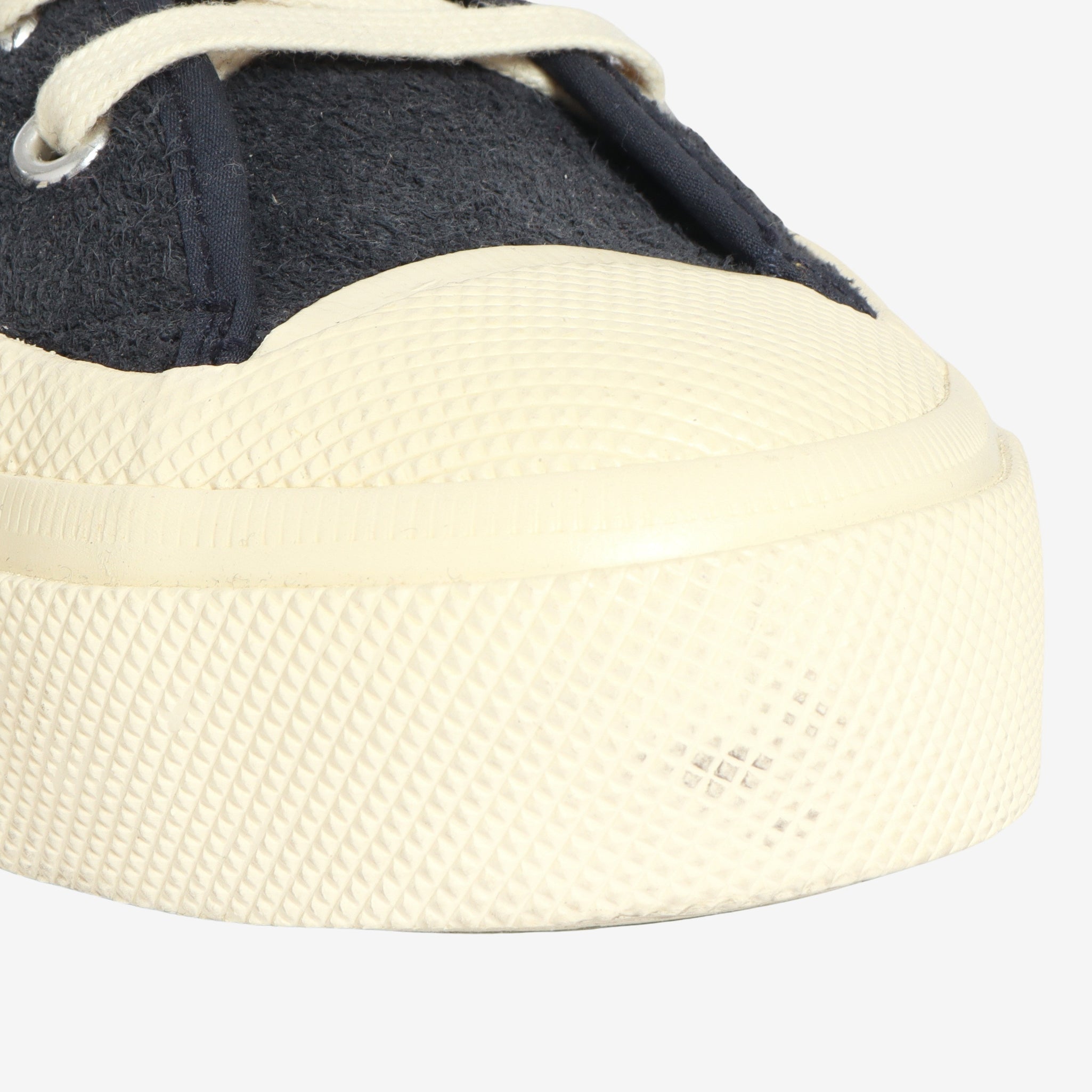 Artifact 2432 Works Suede Sneakers