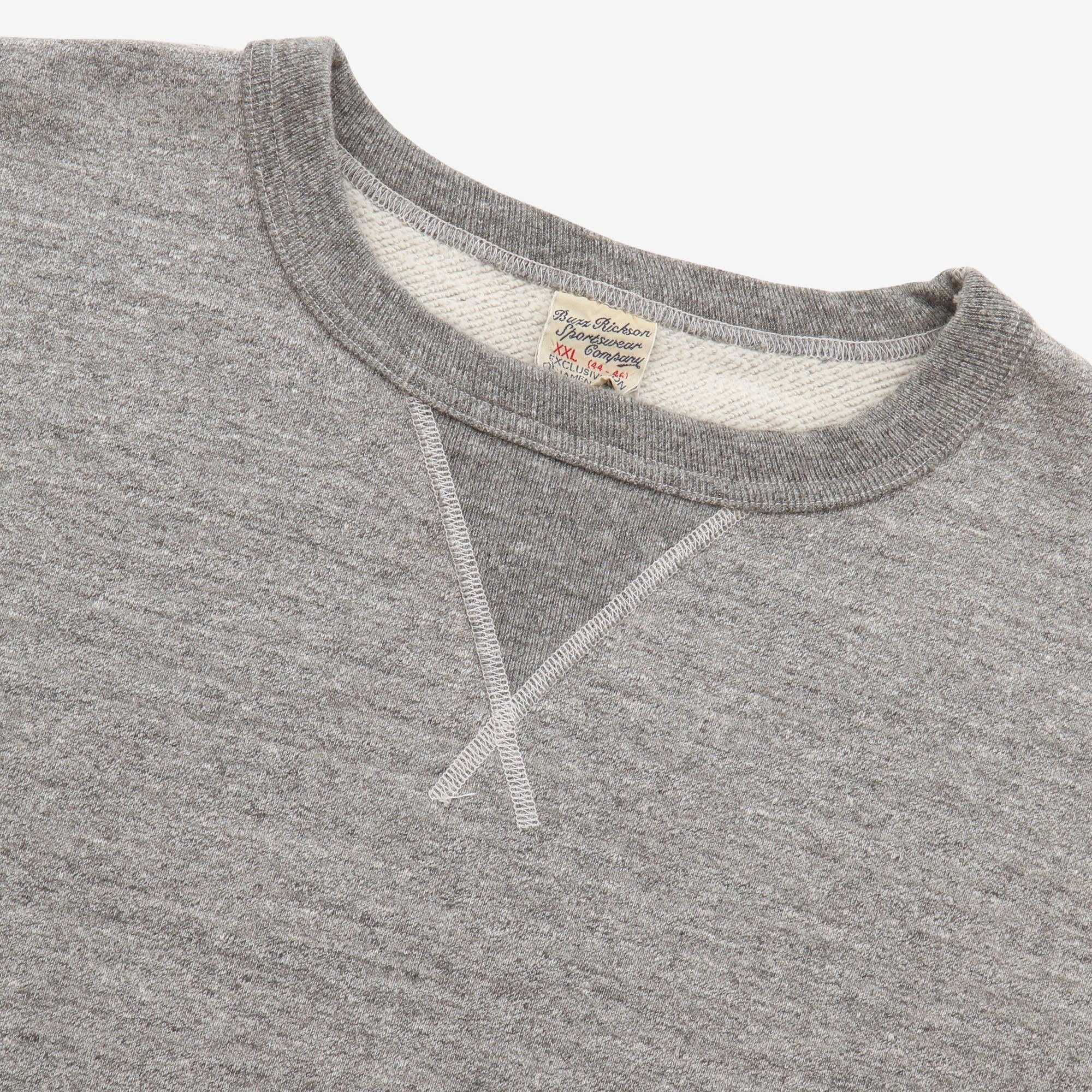 Single-V Needle Sweatshirt
