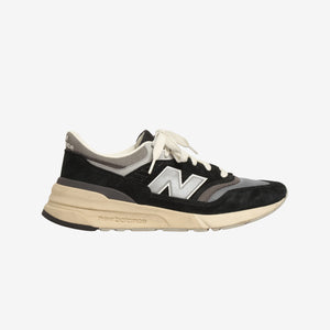 997R Sneakers (USA)