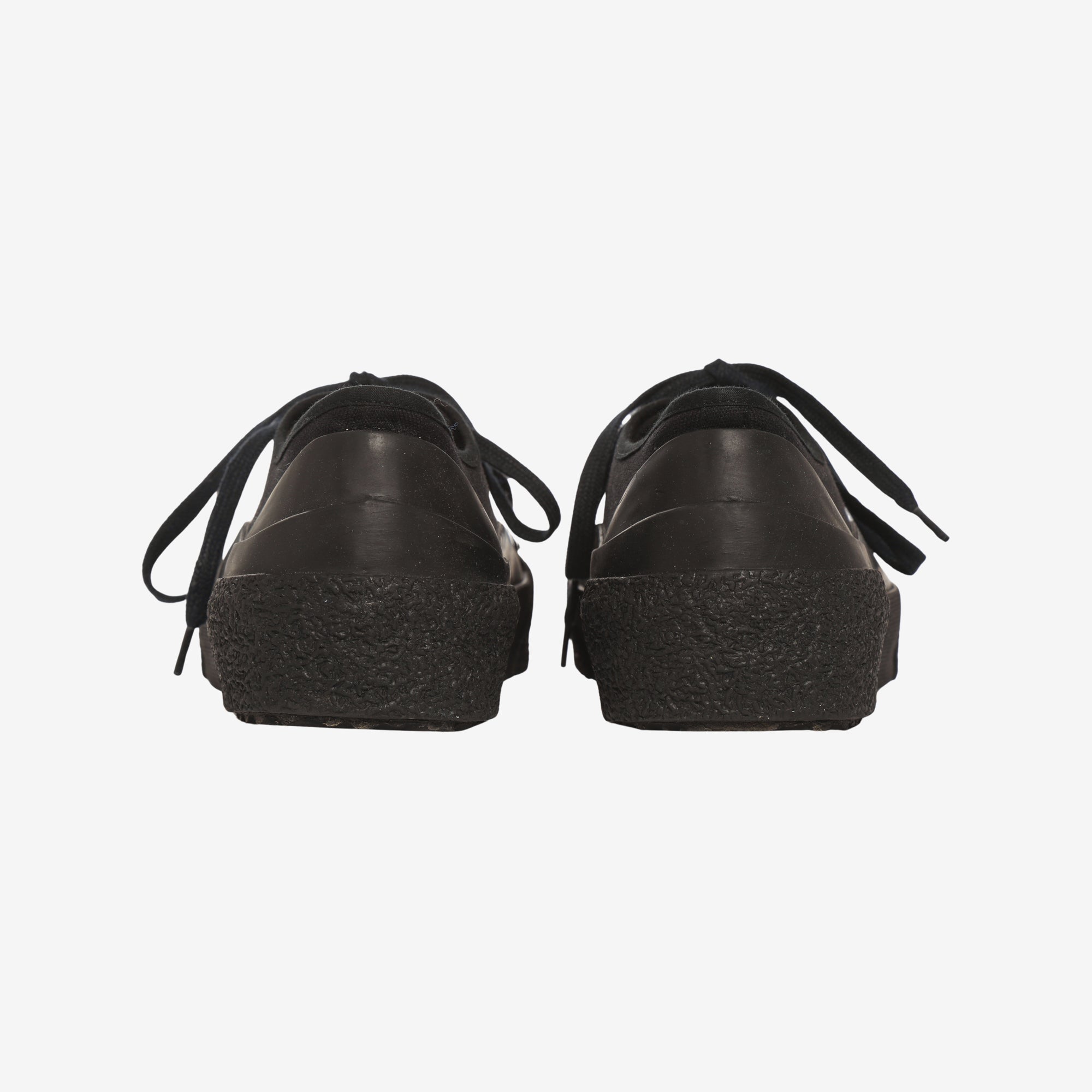 Sharp Canvas Low Sneakers