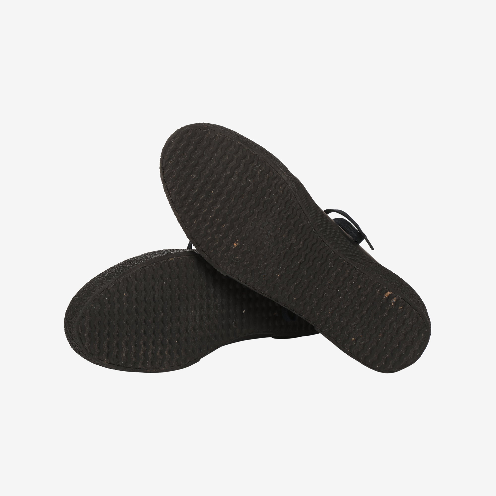 Sharp Canvas Low Sneakers