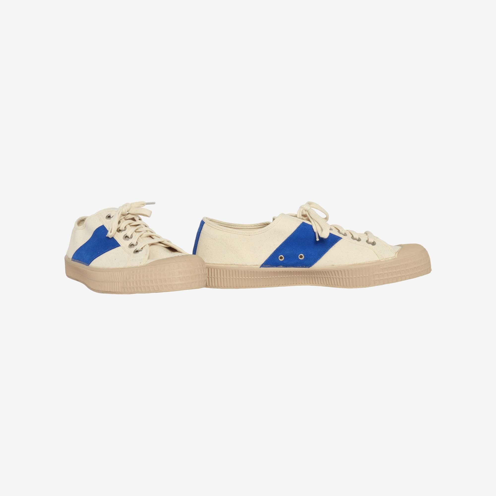 Star Master Canvas Sneakers
