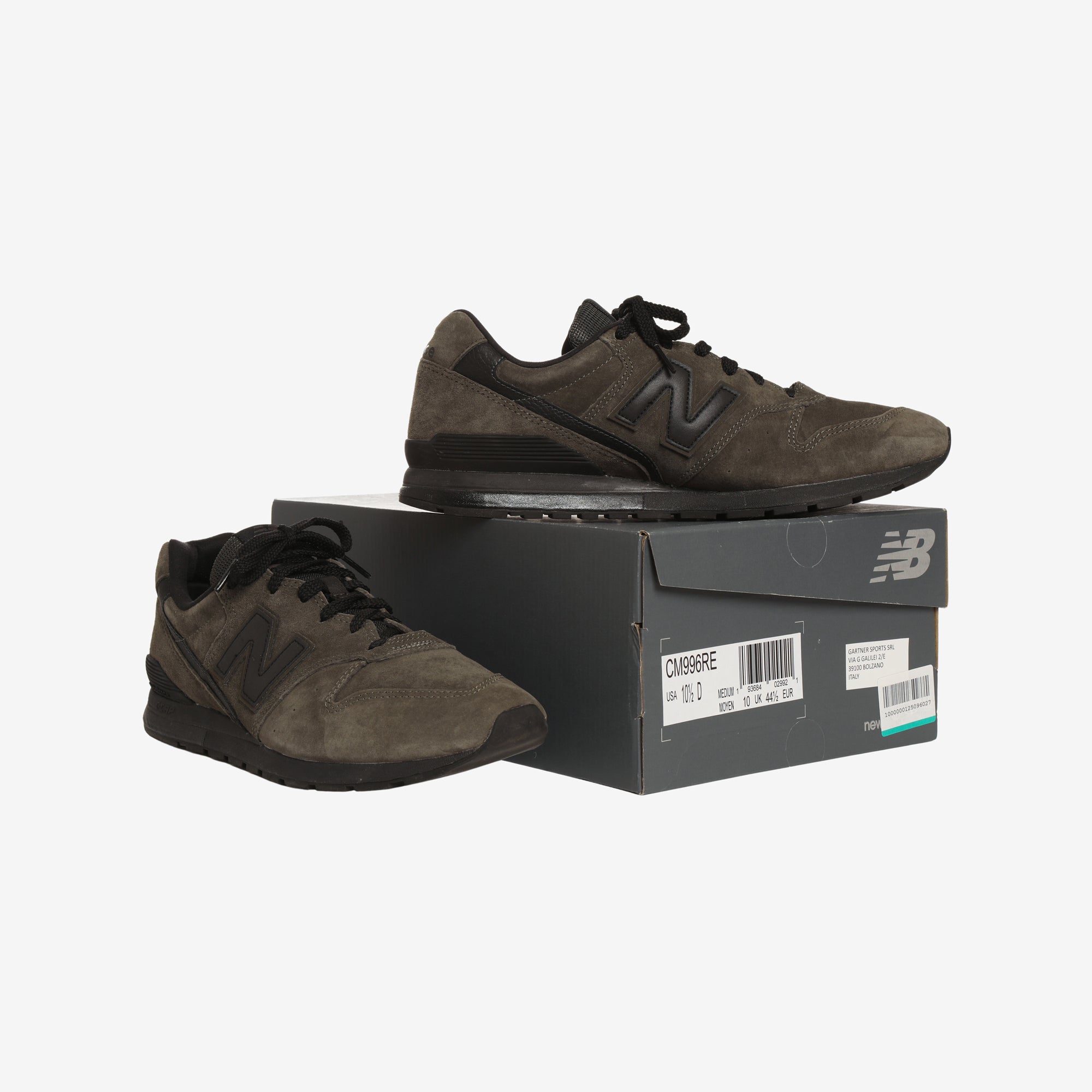 996 Sneakers