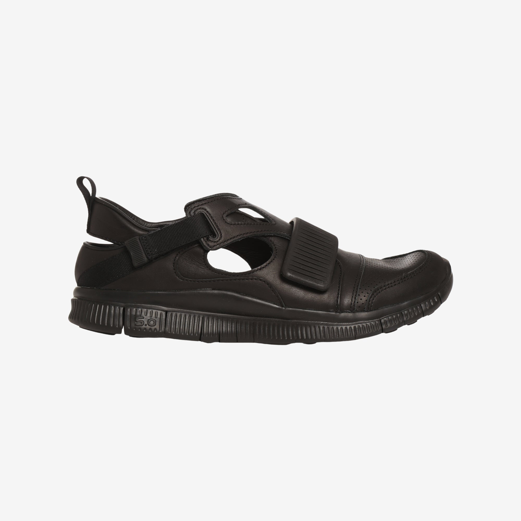 Free Huarache Carnivore Sneakers