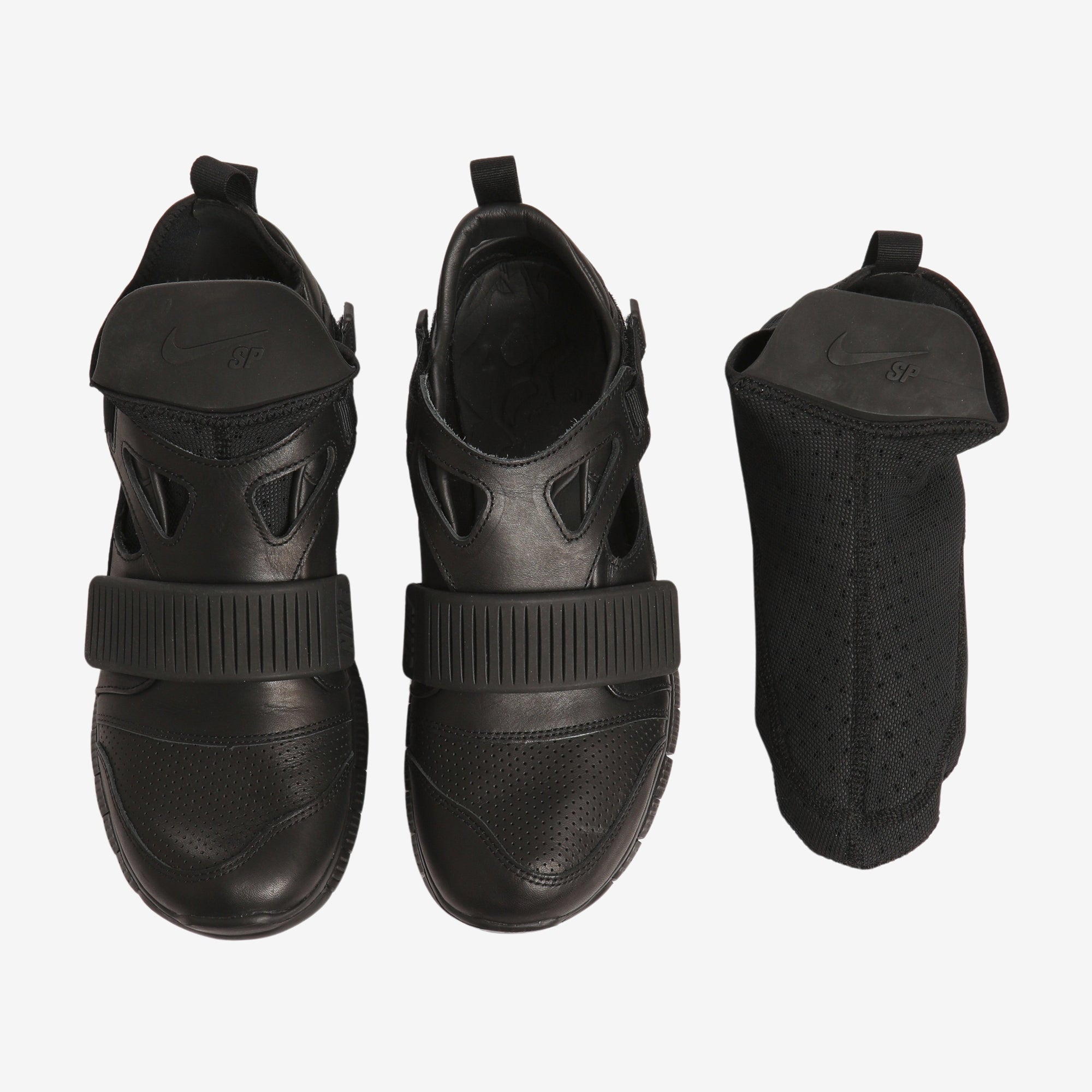 Free Huarache Carnivore Sneakers