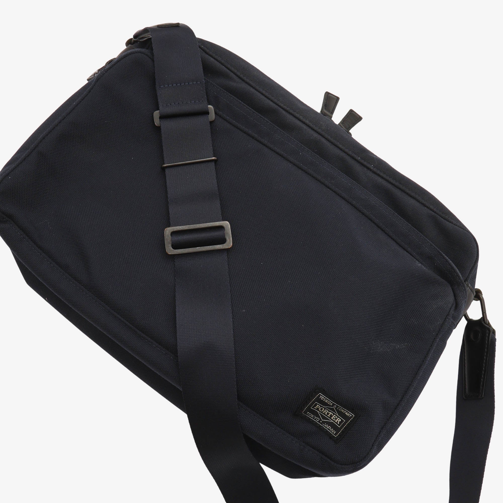 Zip Top Overnighter Bag (Monocle)