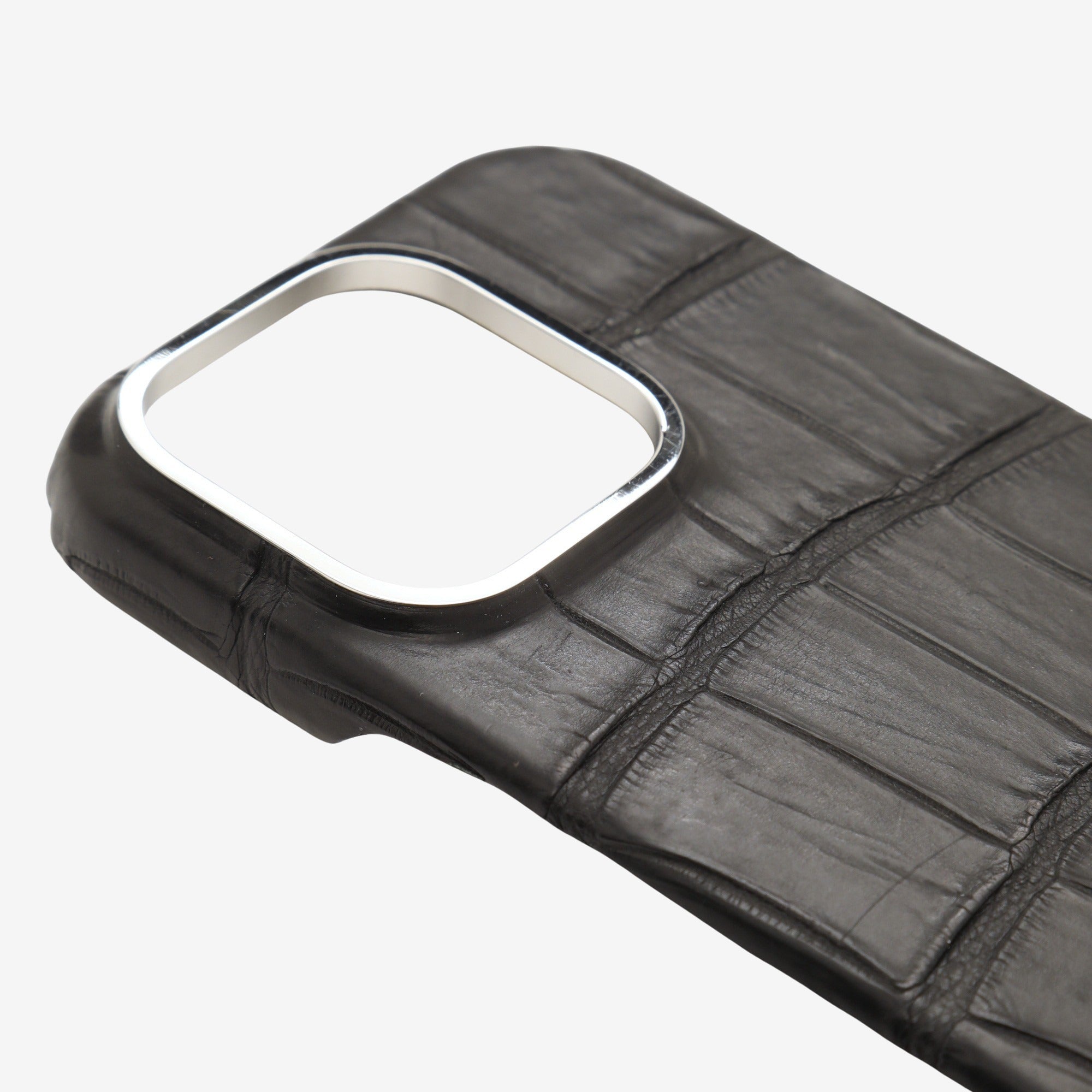 Alligator Leather iPhone Case (16 Pro)