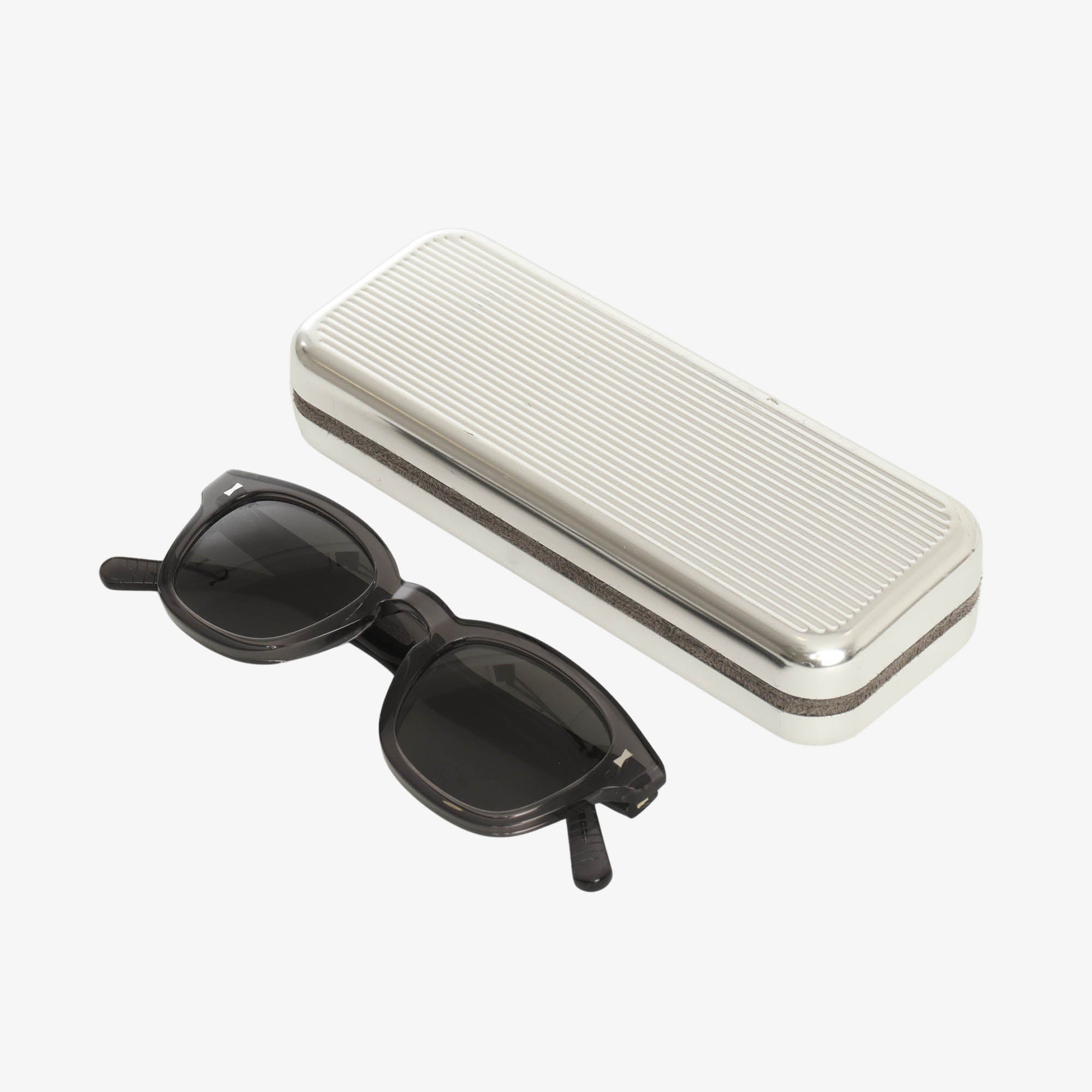 Carnegie Bold Sunglasses