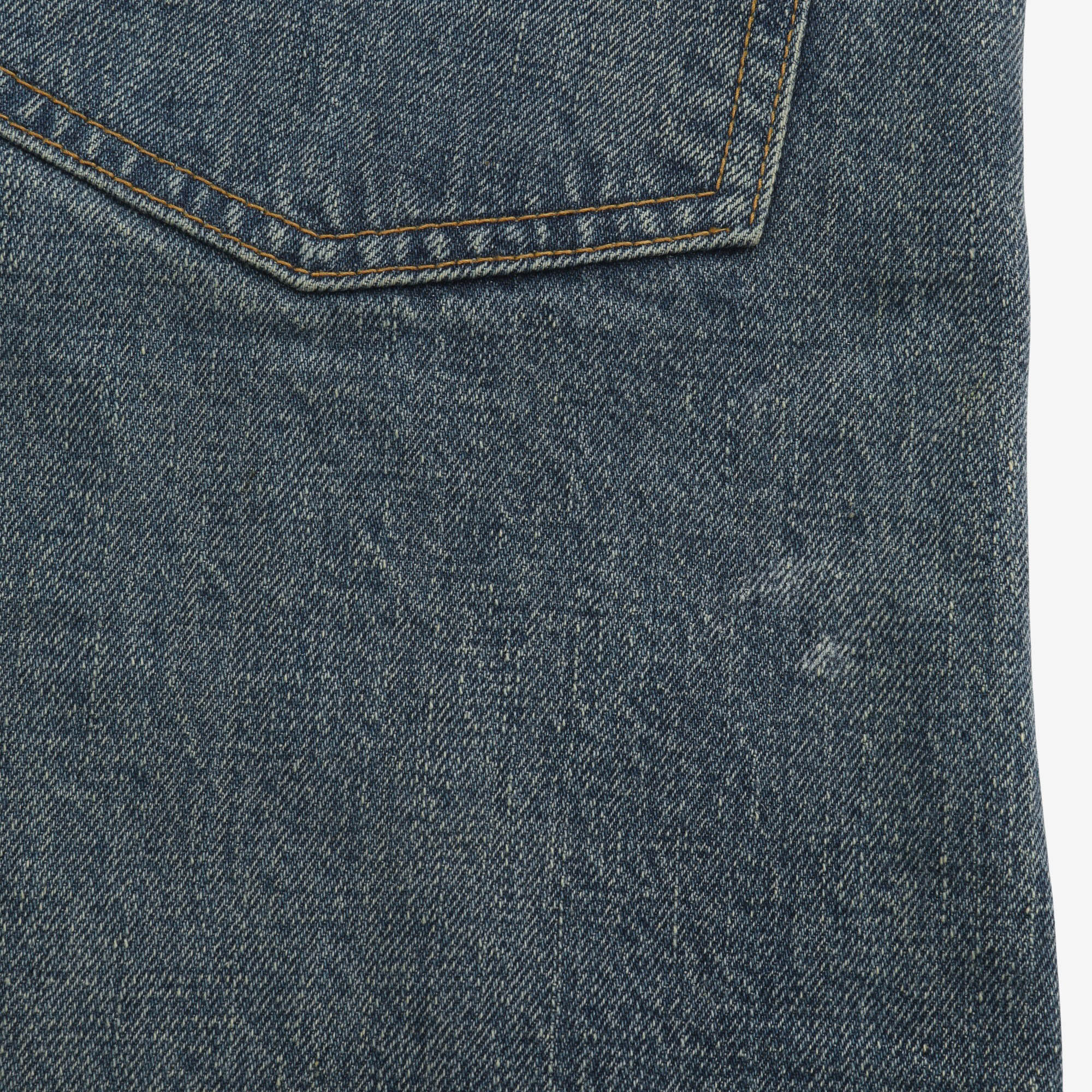 1101 Second Hand Denim (34W X 27L)