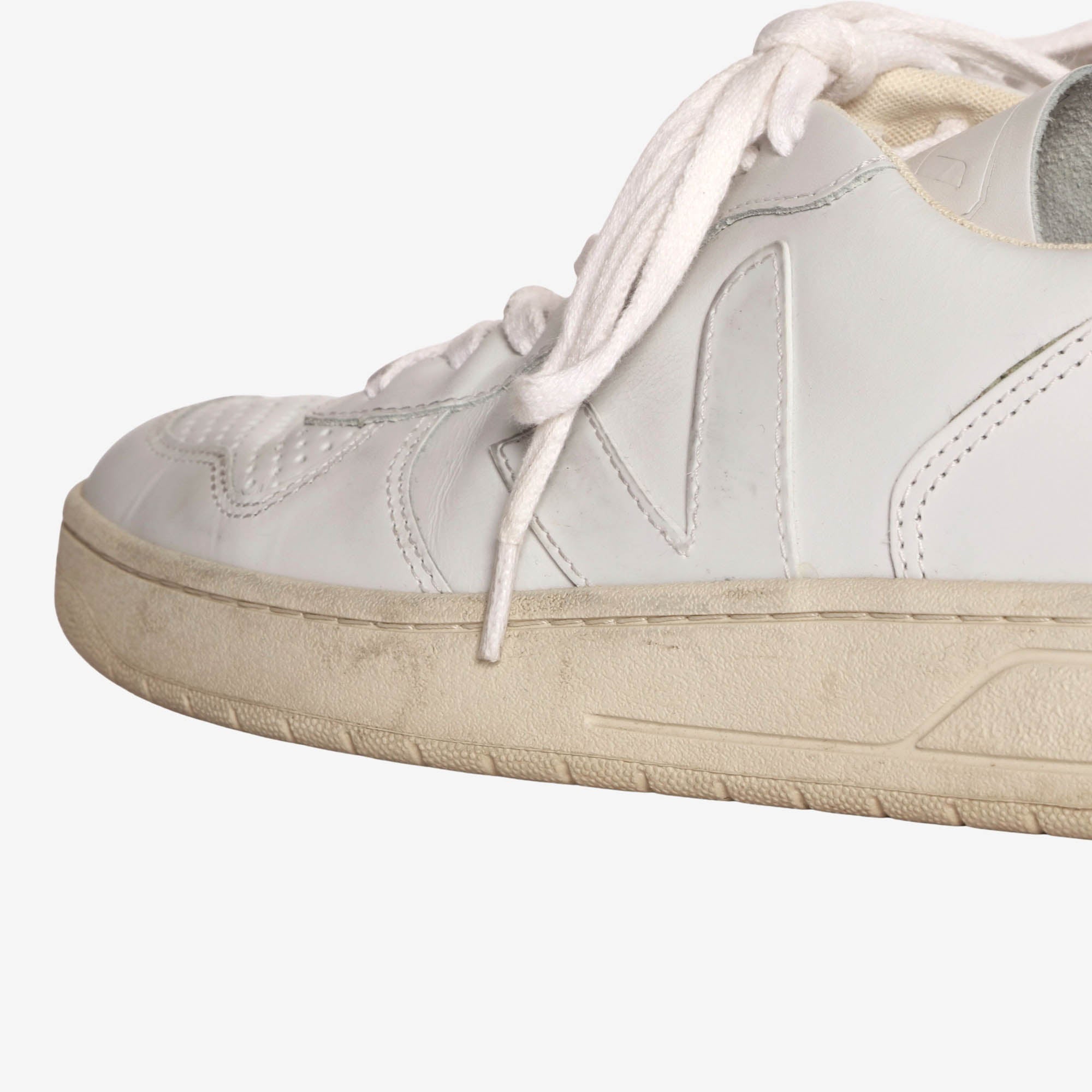 V10 Leather Sneakers