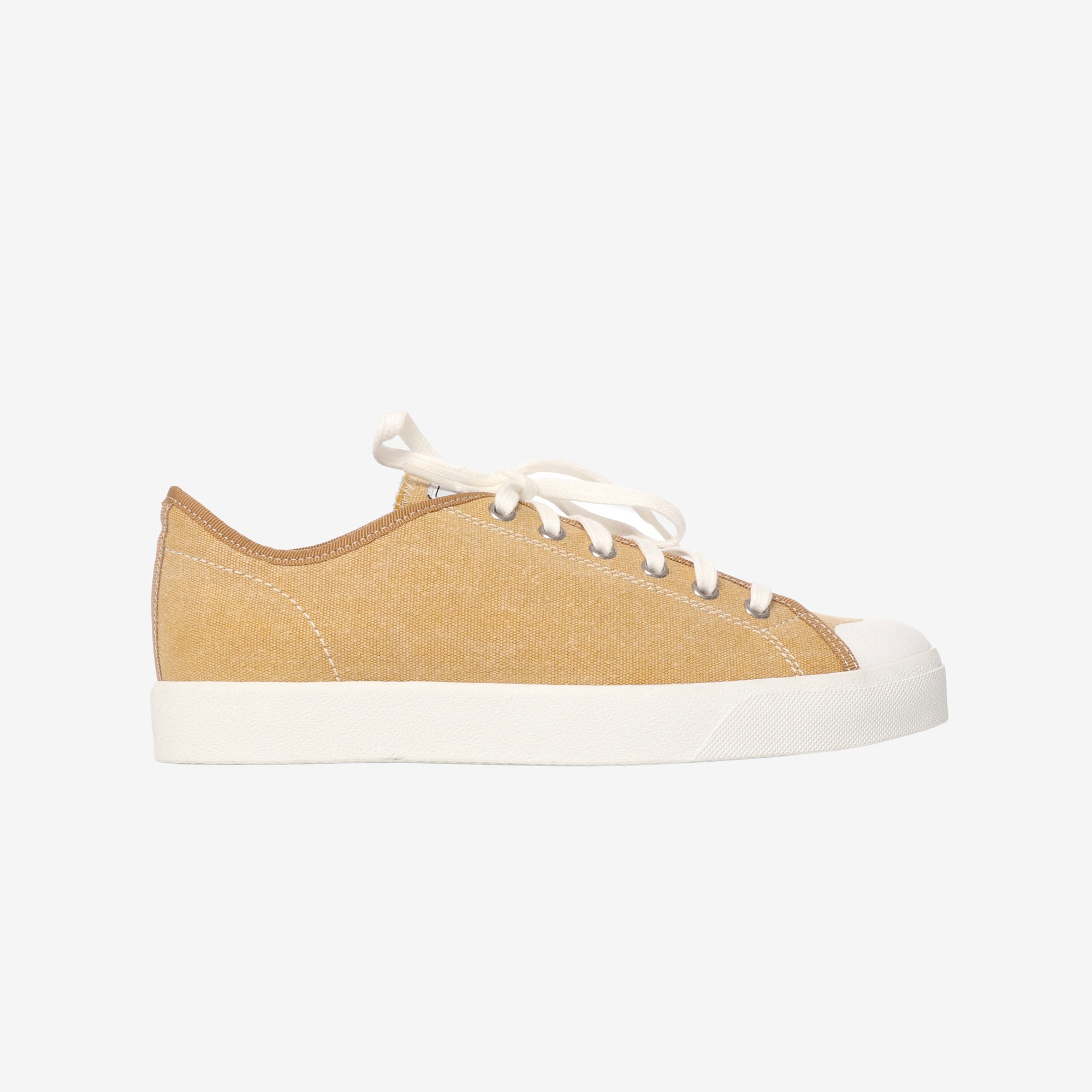 Clava Canvas Sneakers