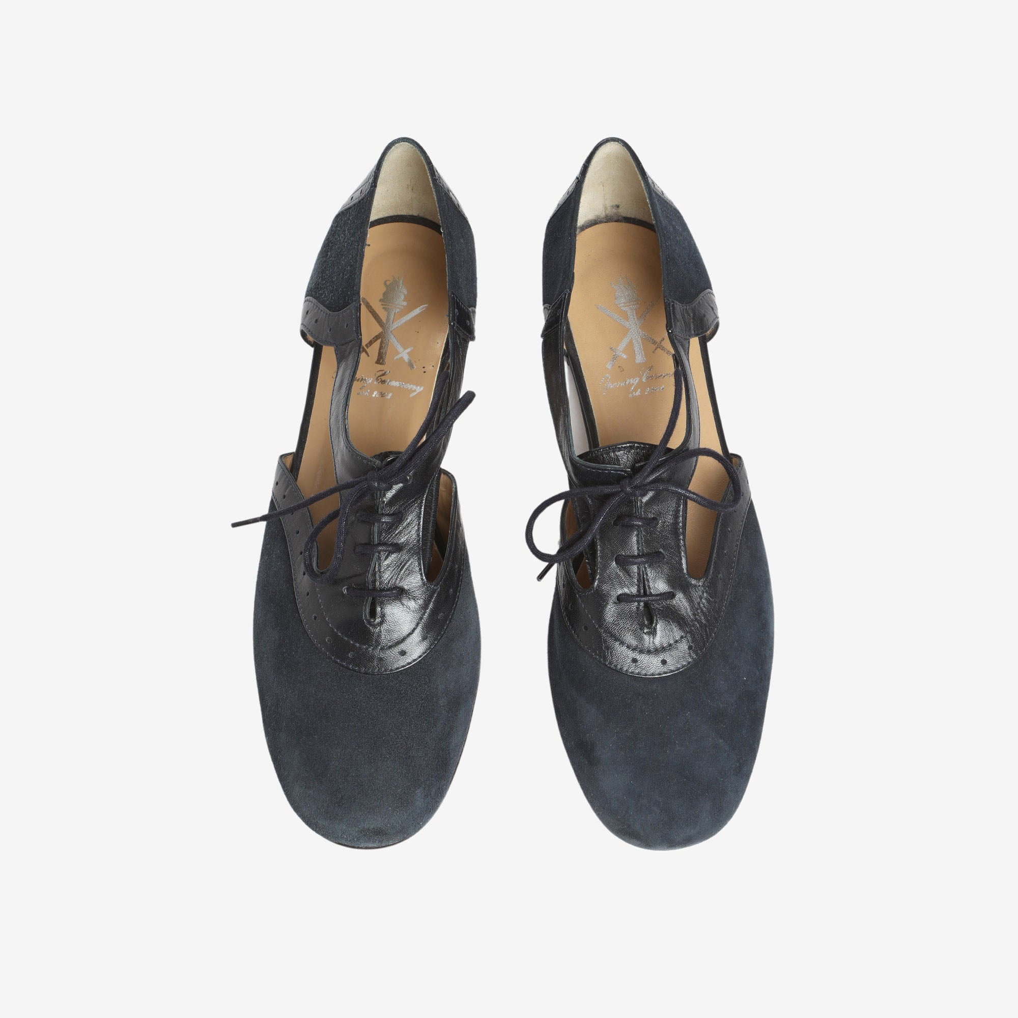 Women’s Cut Out Pump